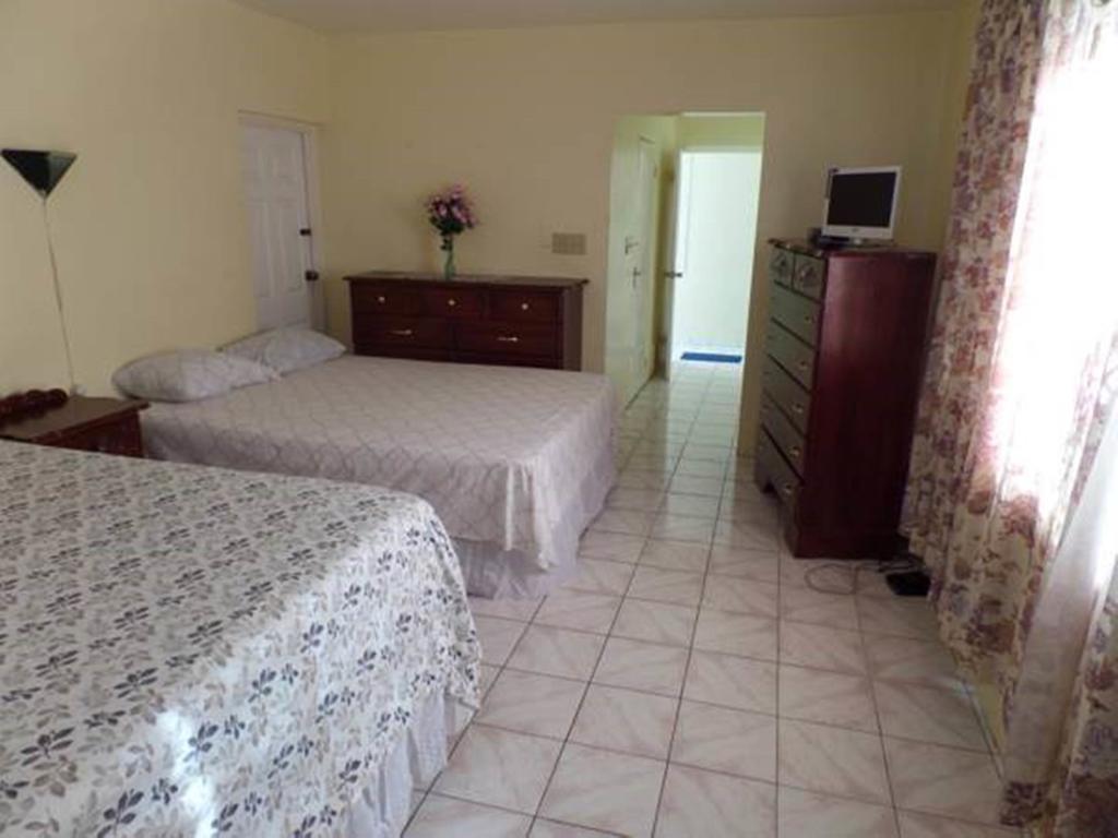 מונטגו ביי Villa Donna Inn חדר תמונה