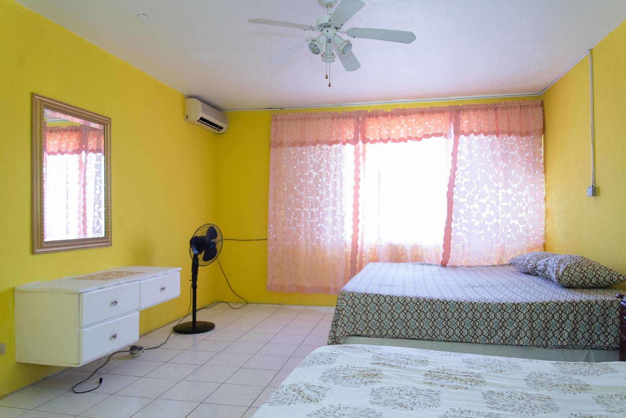 מונטגו ביי Villa Donna Inn מראה חיצוני תמונה